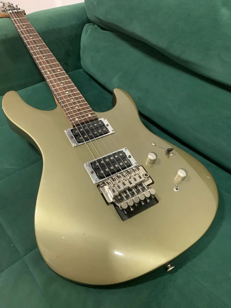 Guitarra com floyd rose - Yamaha rgx220dz - Faço envio 