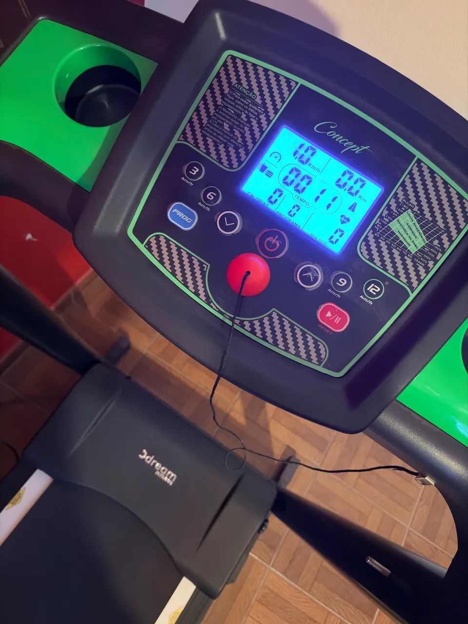 Vende-se esteira nova - Foto 2
