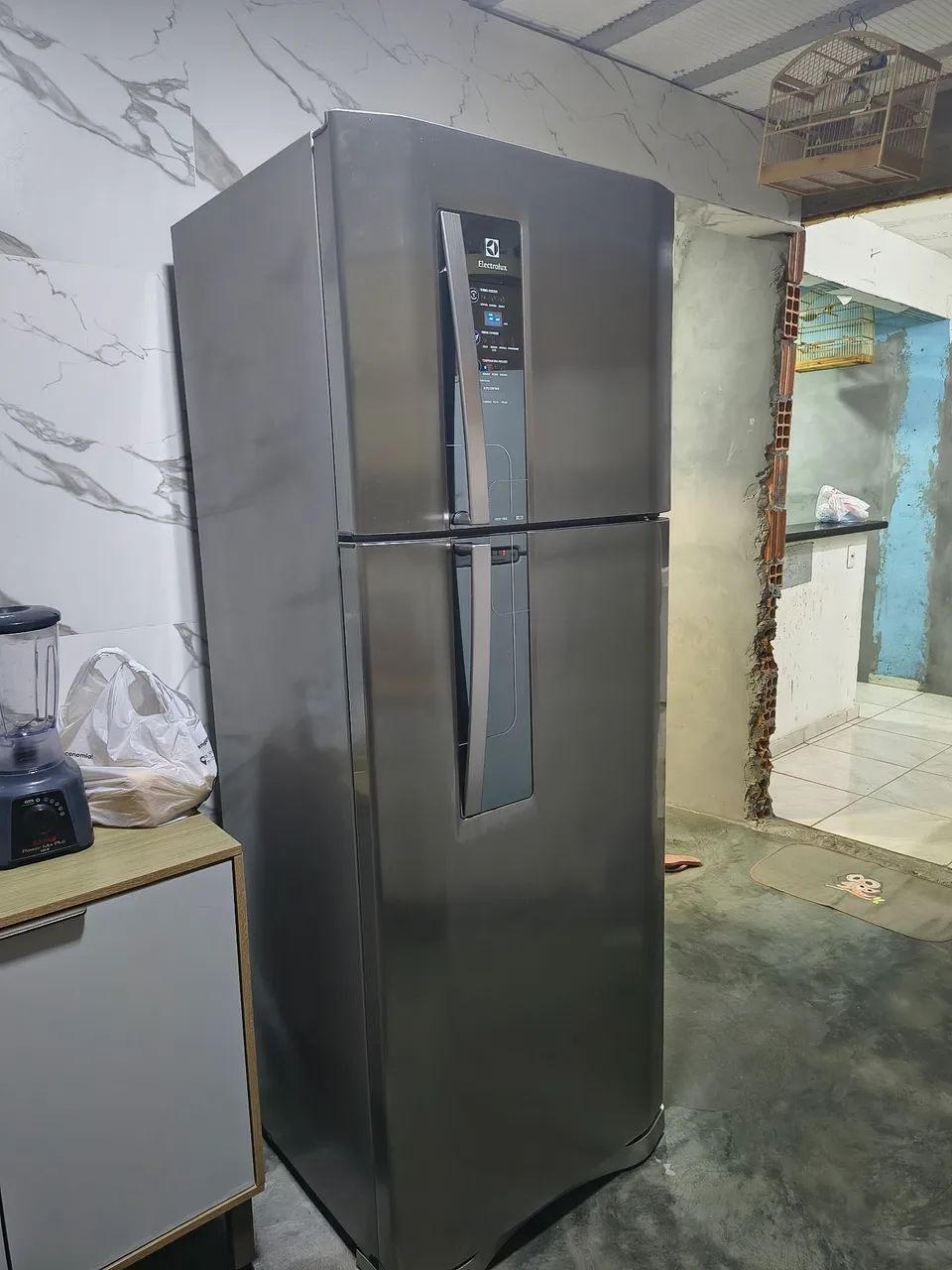 Vendo geladeira Eletrolux 