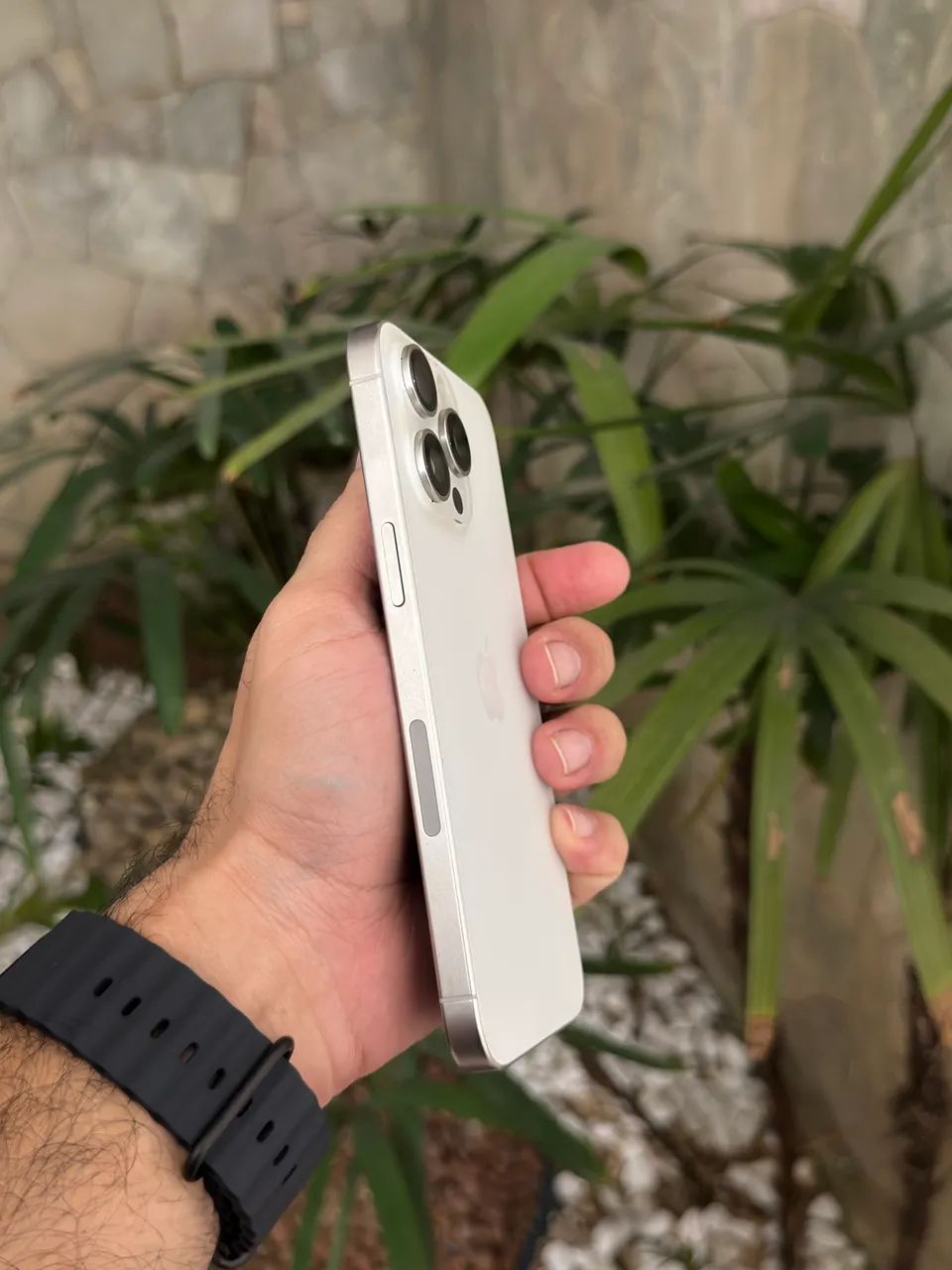 iPhone 15 Pro Max 256Gb Branco  - Foto 2