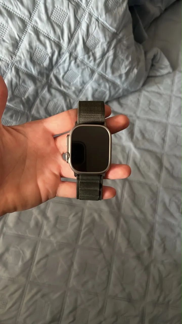 Apple Watch Ultra 49mm Titanium 