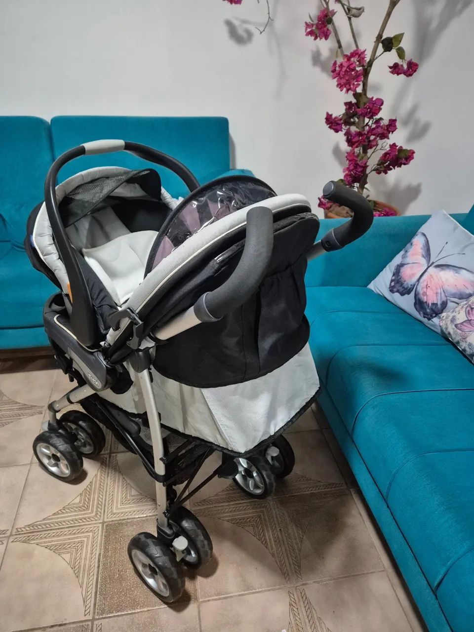 Carrinho de bebê e bebê conforto  (Chicco) - Foto 3