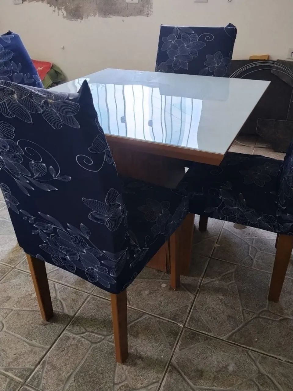 Mesa com 4 cadeiras  - Foto 5