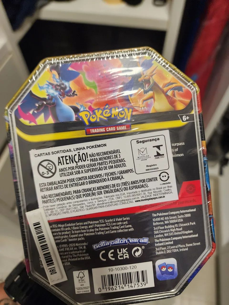 Caixa lata Pokemon TCG mega charizard Ex Ingles  - Foto 2