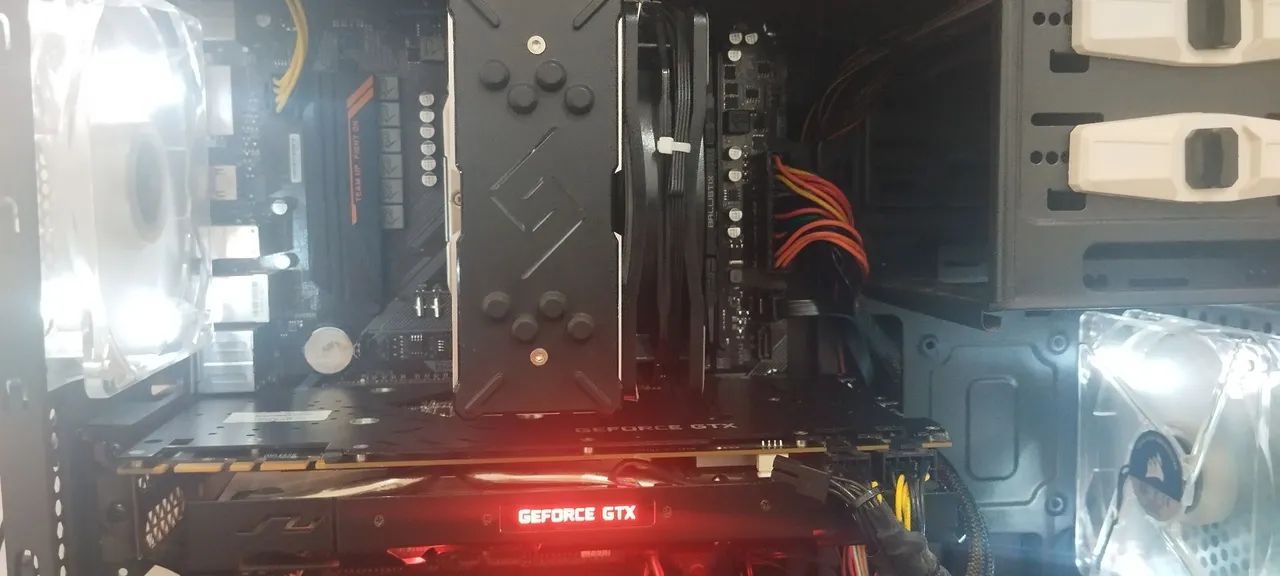 Gaming PC available immediately423878347729807360