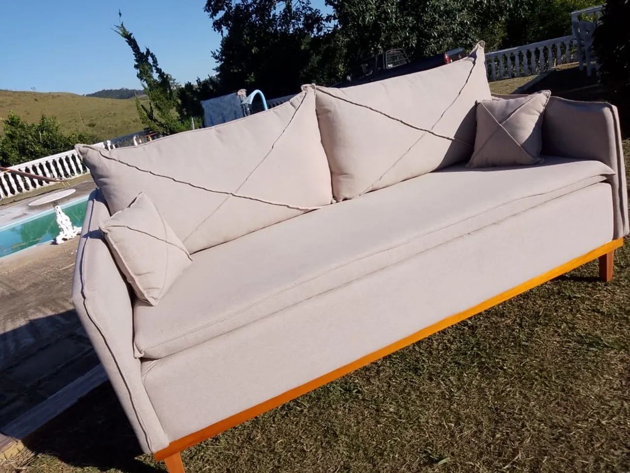 Sofa retratil luxo bege 2m novo 
