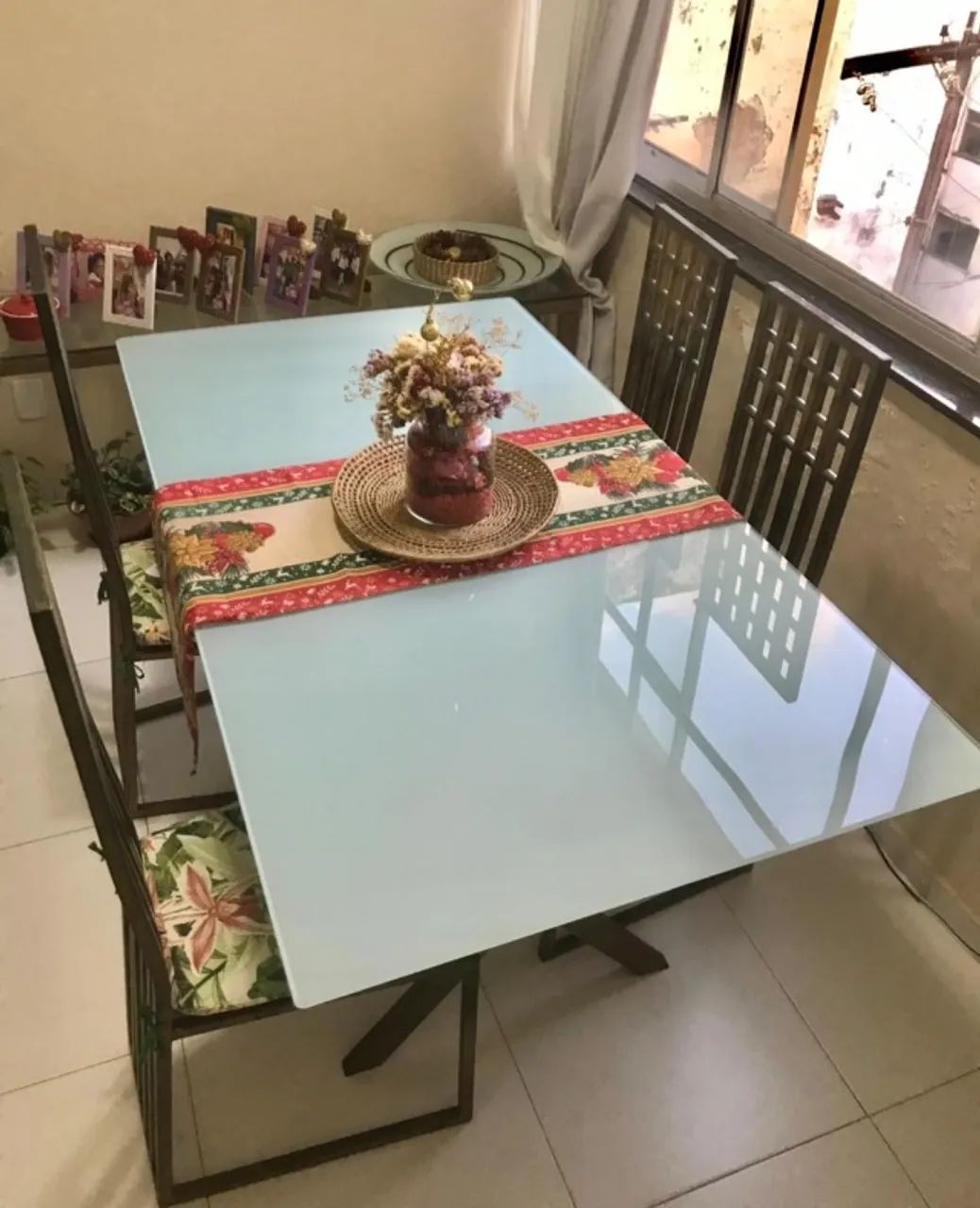 Mesa de Jantar com 4 Cadeiras 