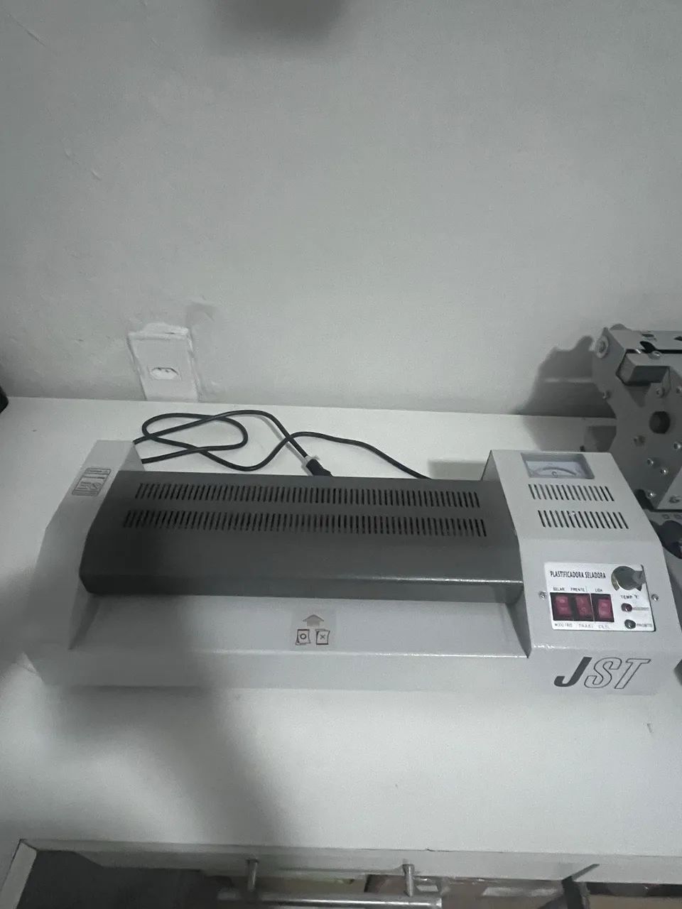 Plastificadora Laminadora Poliseladora A3 - NOVA e Sem Uso - Foto 2
