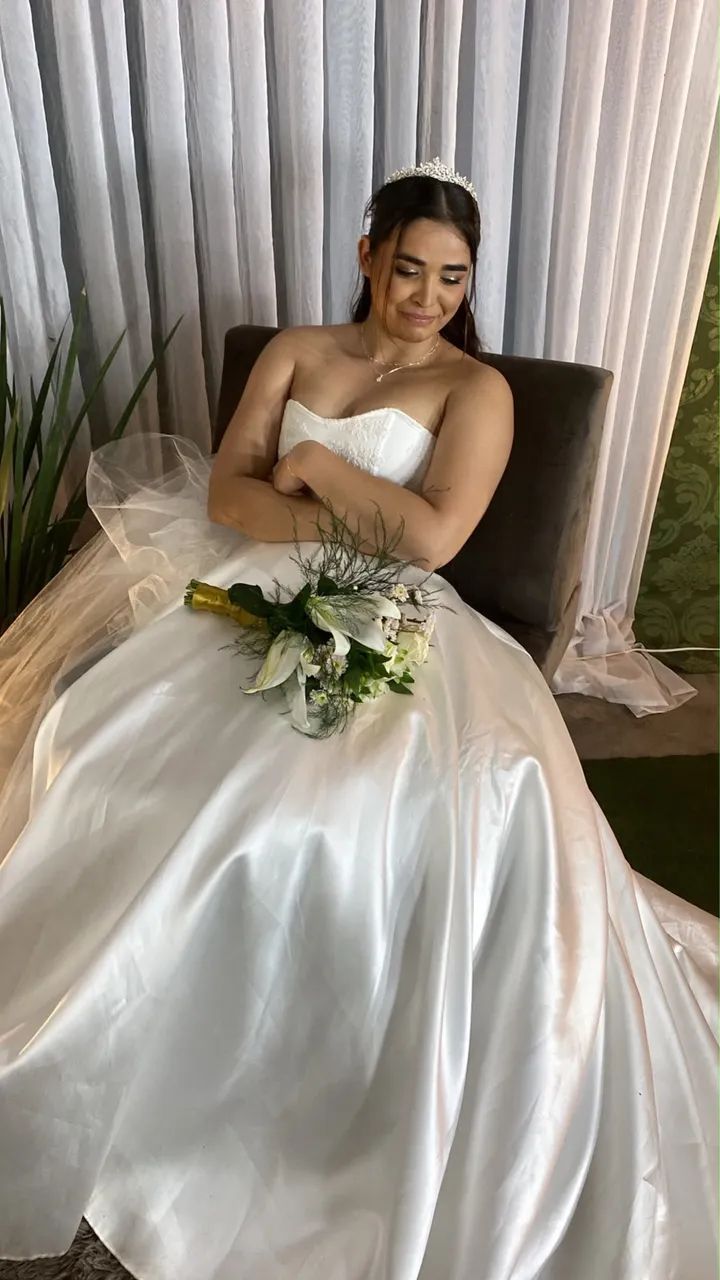 Vestido de noiva 3 em 2 seminovo  - Foto 2