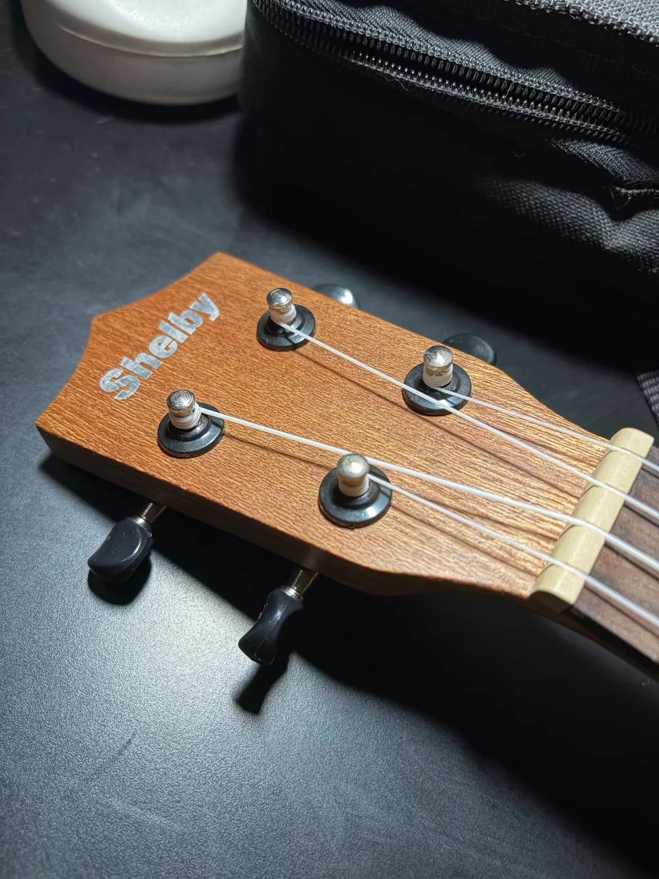 Ukulele Shelby + Case - Foto 4