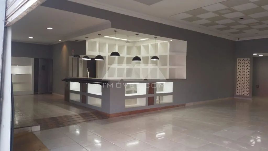 PRÉDIO COMERCIAL EM ÓTIMA LOCALIZAÇÃO NO CENTRO DA CIDADE!