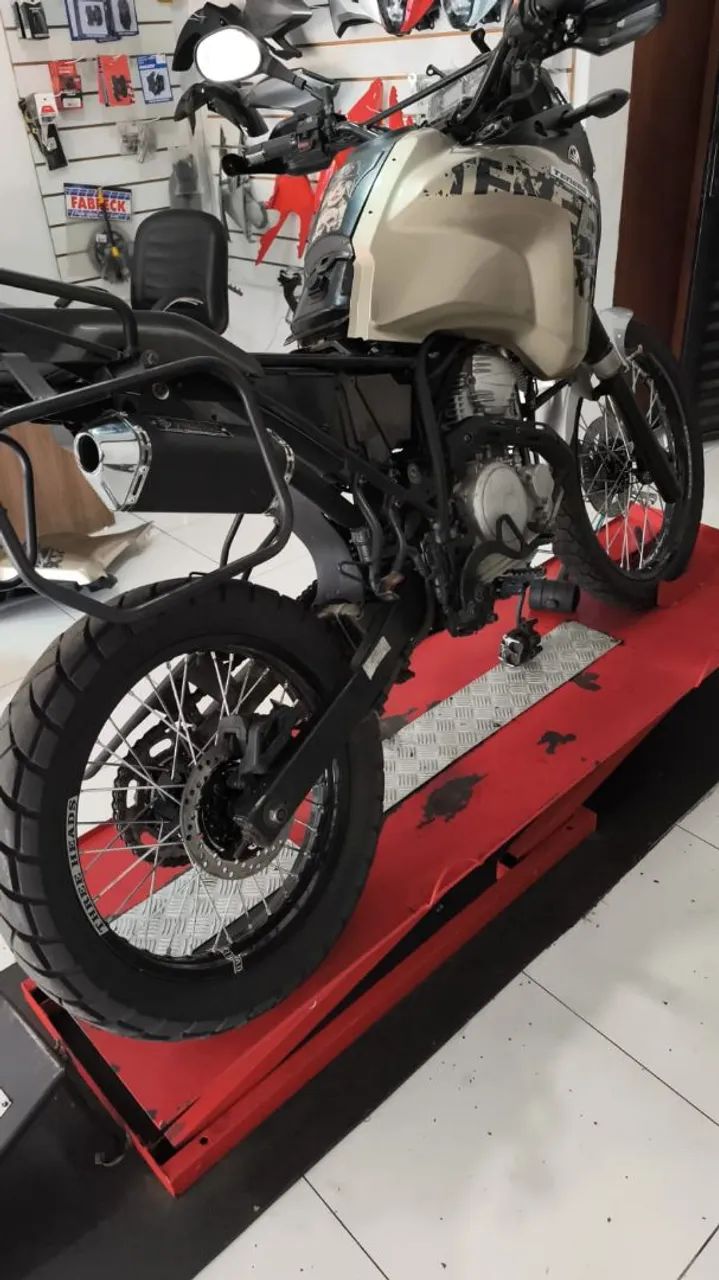 Tenere 250 - Foto 2
