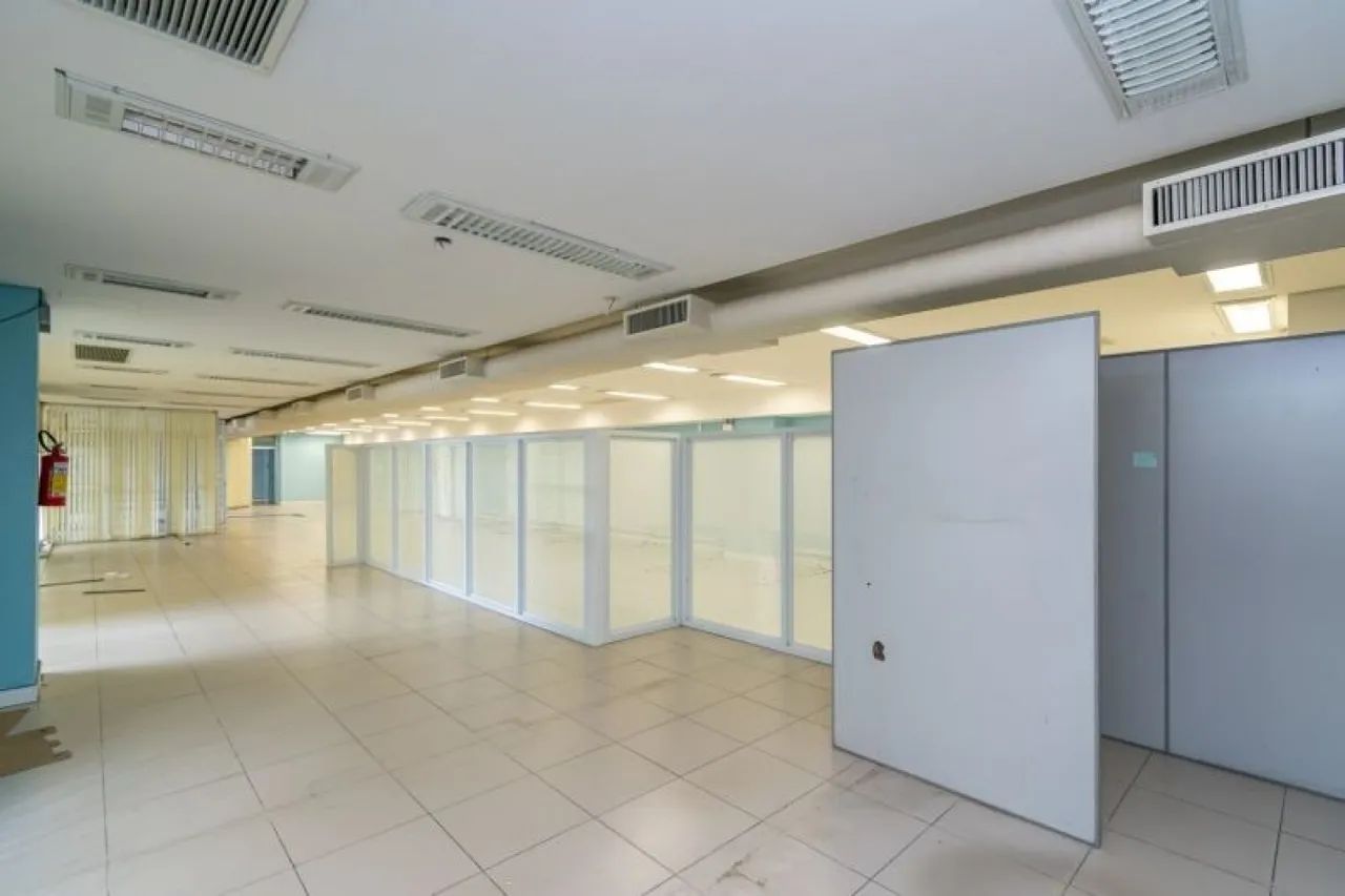 Loja com 353 m² - Foto 2