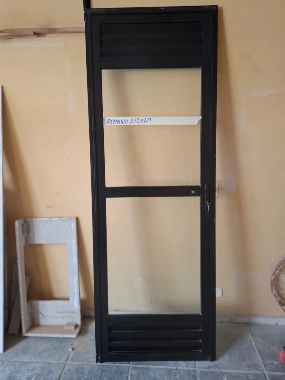 Porta alumínio com vidros 