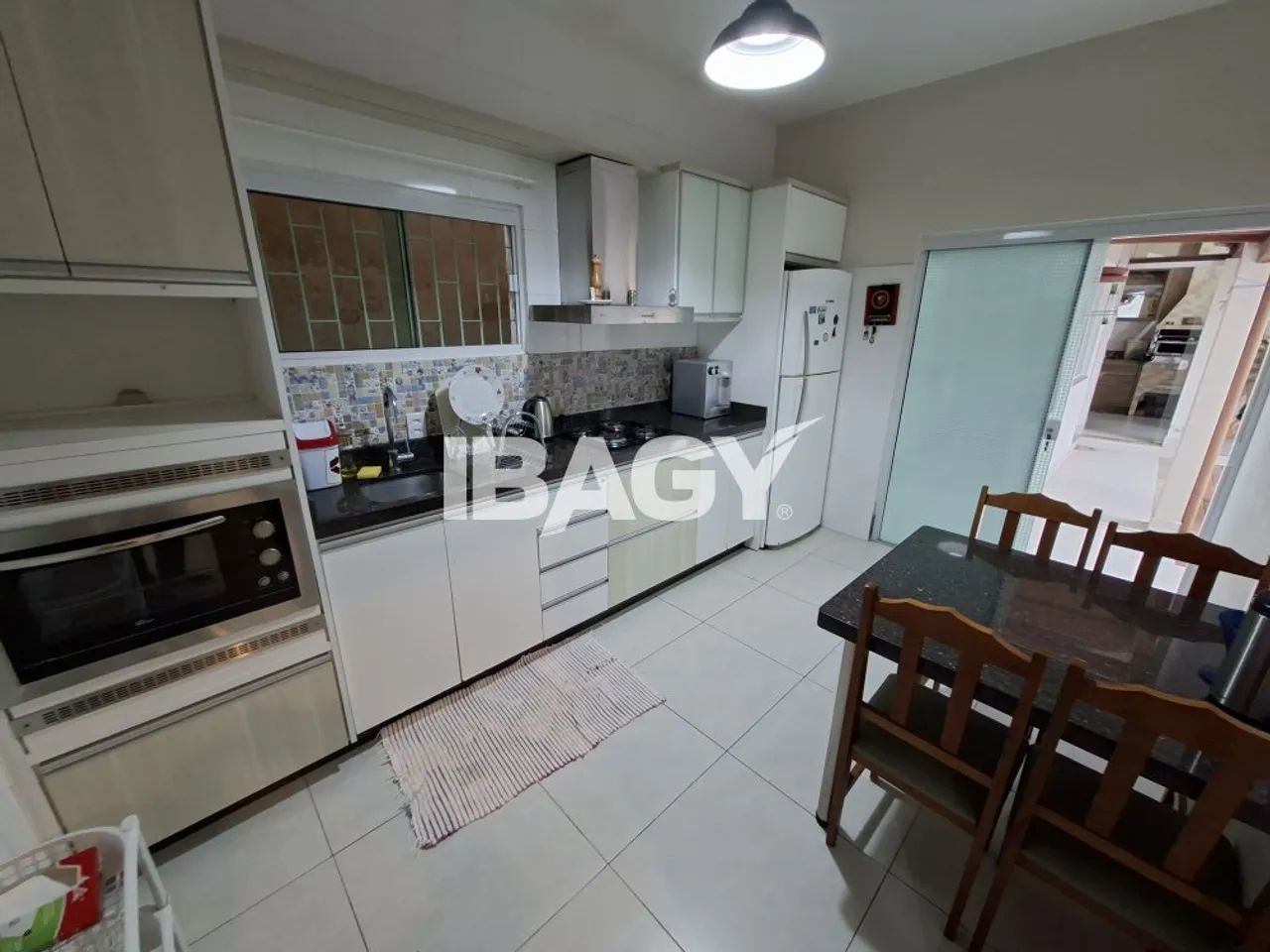 Excelente Casa 4 dormitório(s) em Campeche - Florianópolis - Foto 4