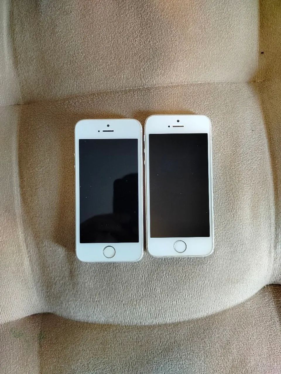 2 iPhone se para retirada de peças 