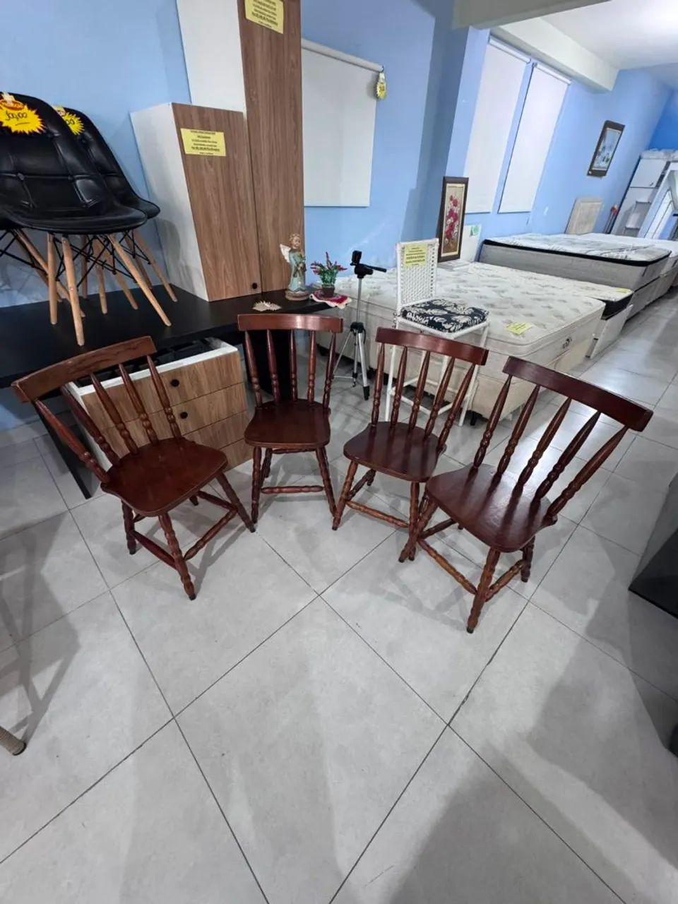 Cadeira De Madeira R$ 199,00 cada  - Foto 4