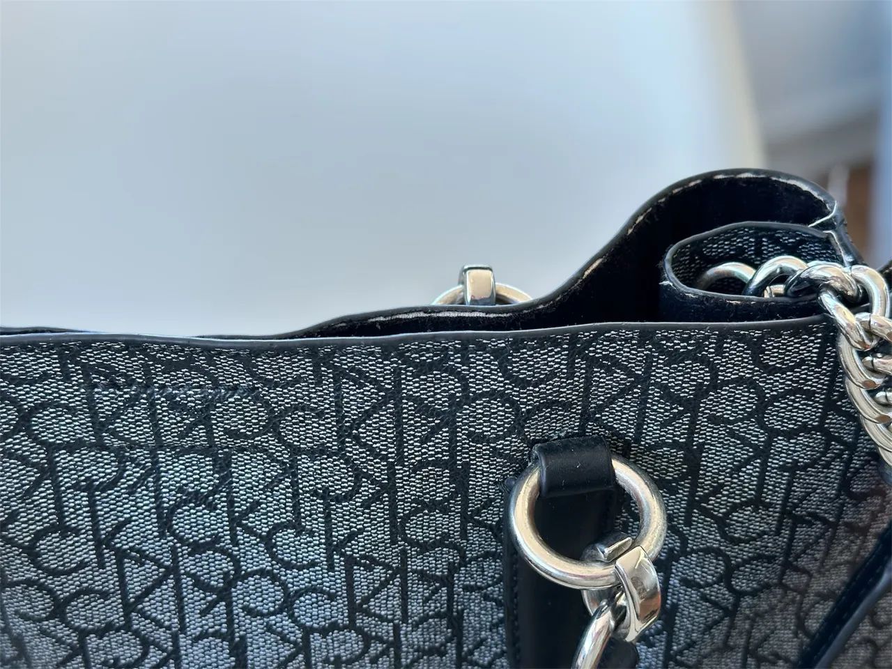 Bolsa Calvin Klein usada - Foto 3