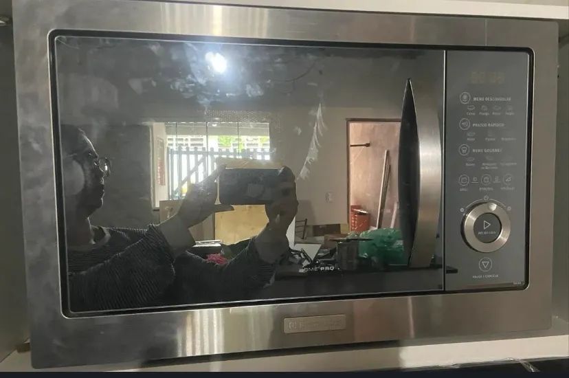 Microondas de embutir Electrolux 