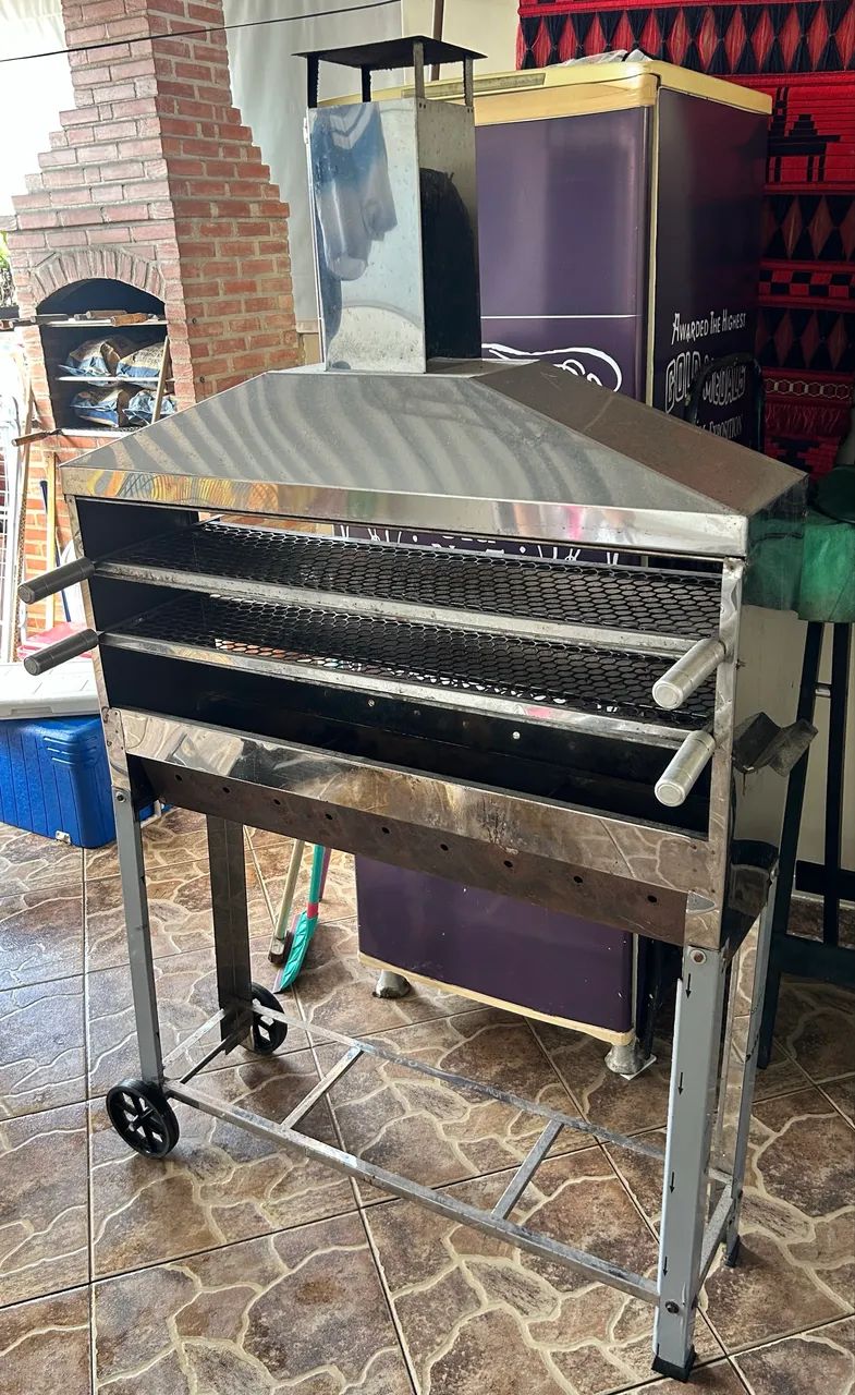 Churrasqueira Inox com Coifa e 2 Grelhas Reguláveis - Excelente Estado! - Foto 2