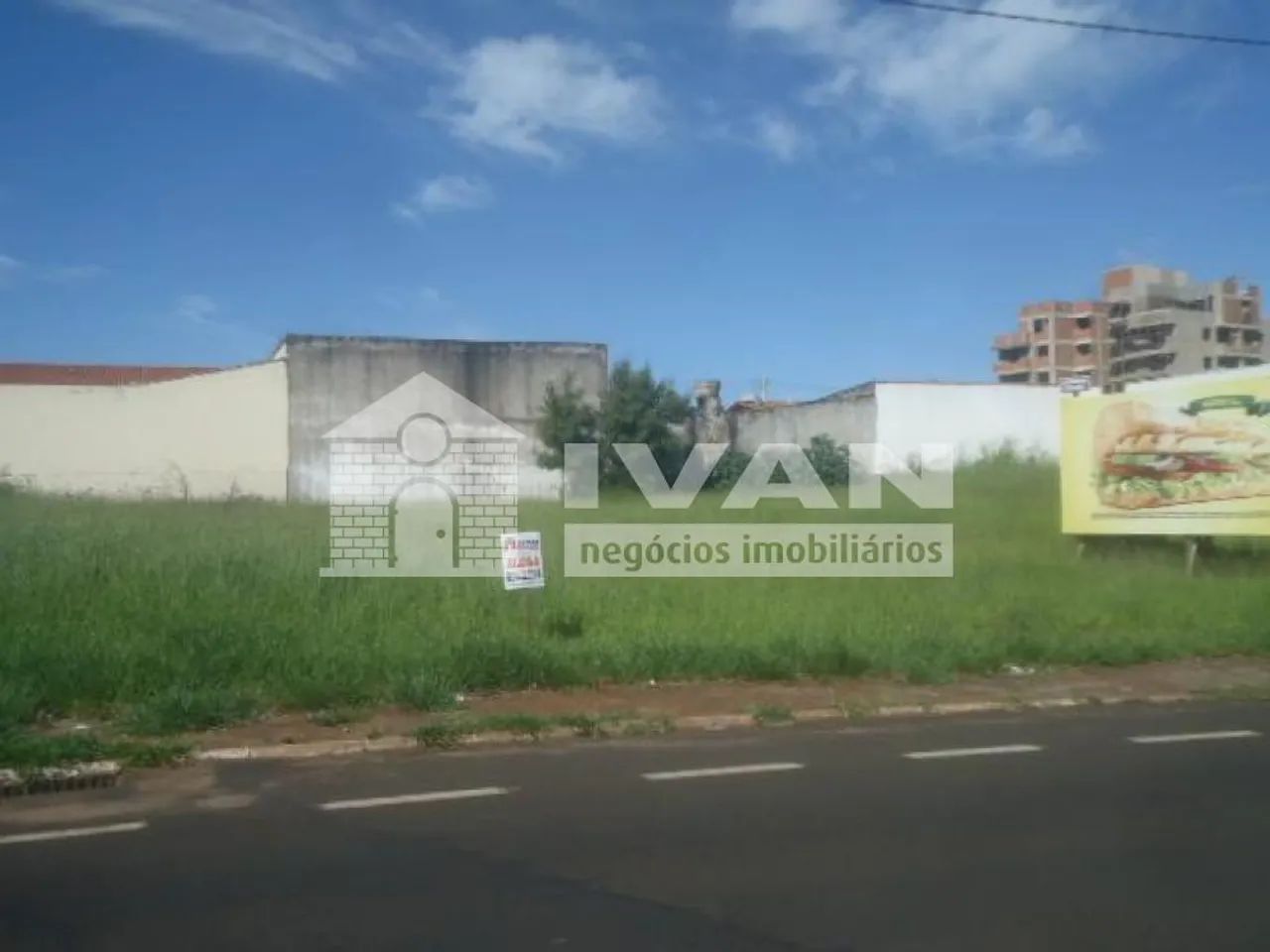 Terreno Padrão em Uberlândia - Foto 2