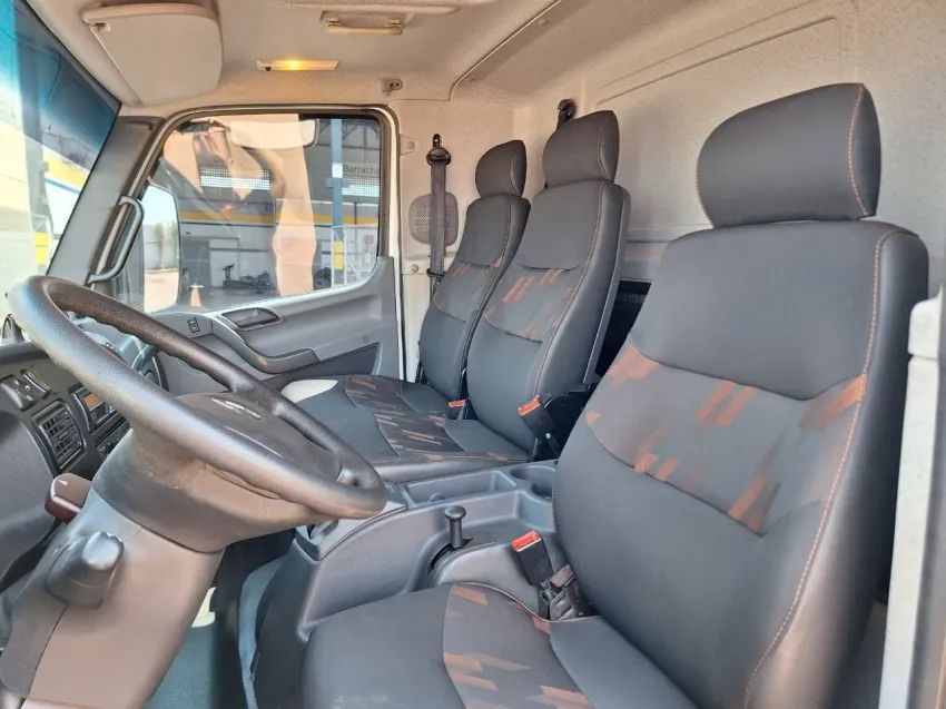 Mercedes Benz Accelo 1016 Carroceria Graneleira 5,40m - Foto 11