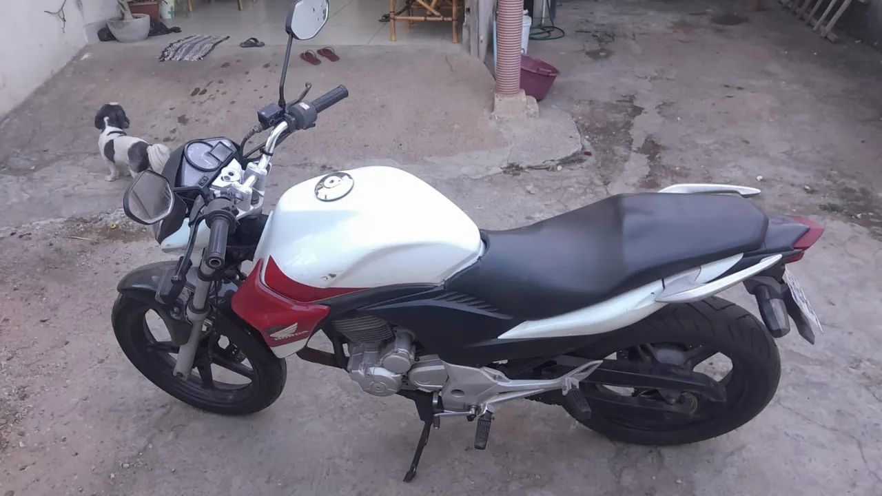 Moto Honda CB 300 - Foto 3