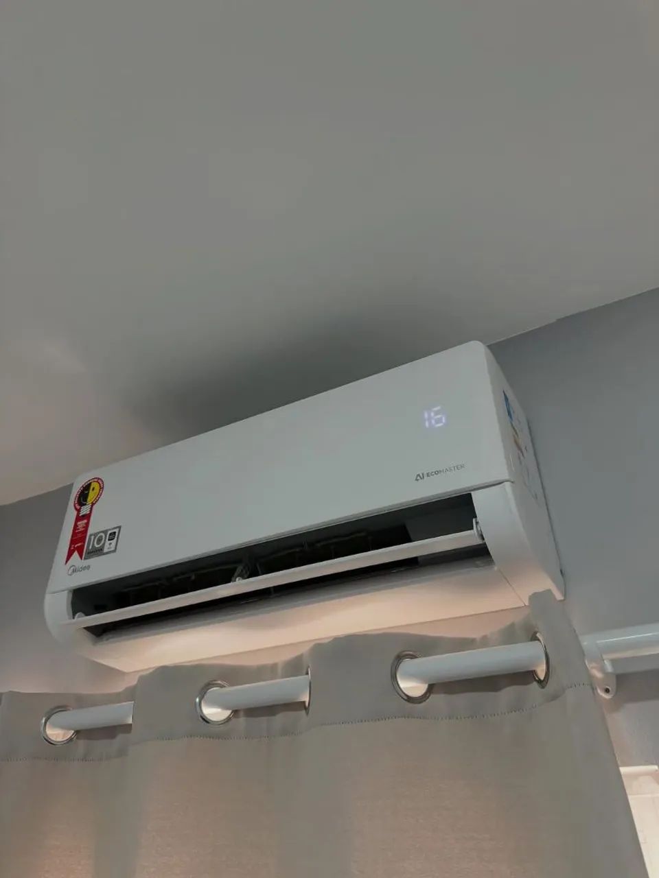 New Midea Springer Inverter Air Conditioner, 9,000 BTUs