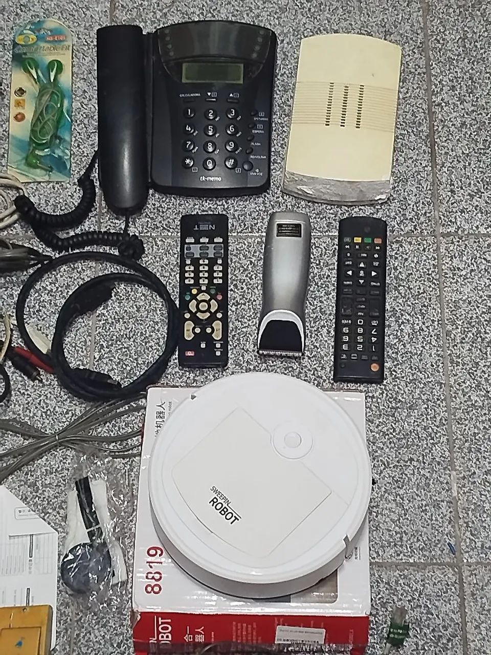 Lote Telefone Campainhas aspirador e cabos Ler Descrição do anúncio  - Foto 5