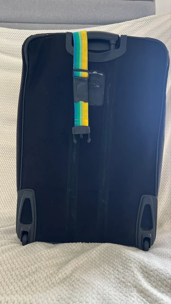 Mala Samsonite grande ? 80 cm ? com cinta e cadeado TV - Foto 3