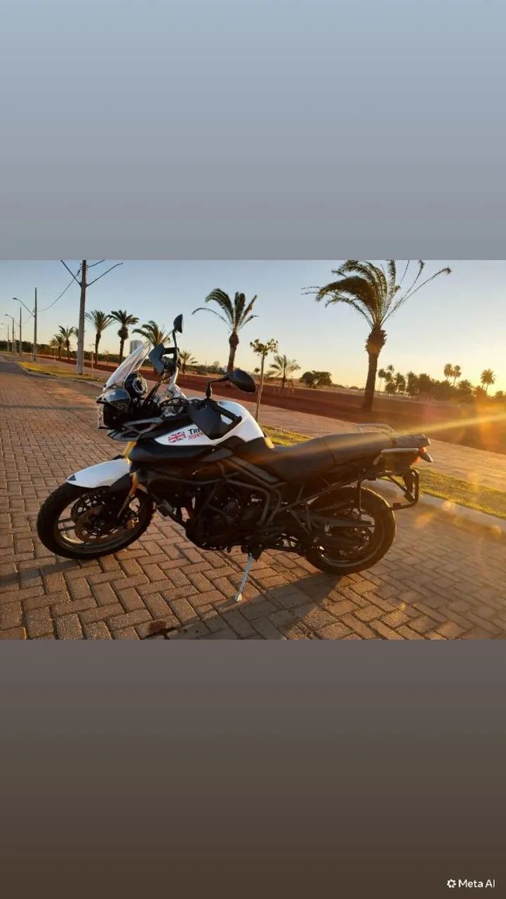 TRIUMPH TIGER 800 - Foto 2