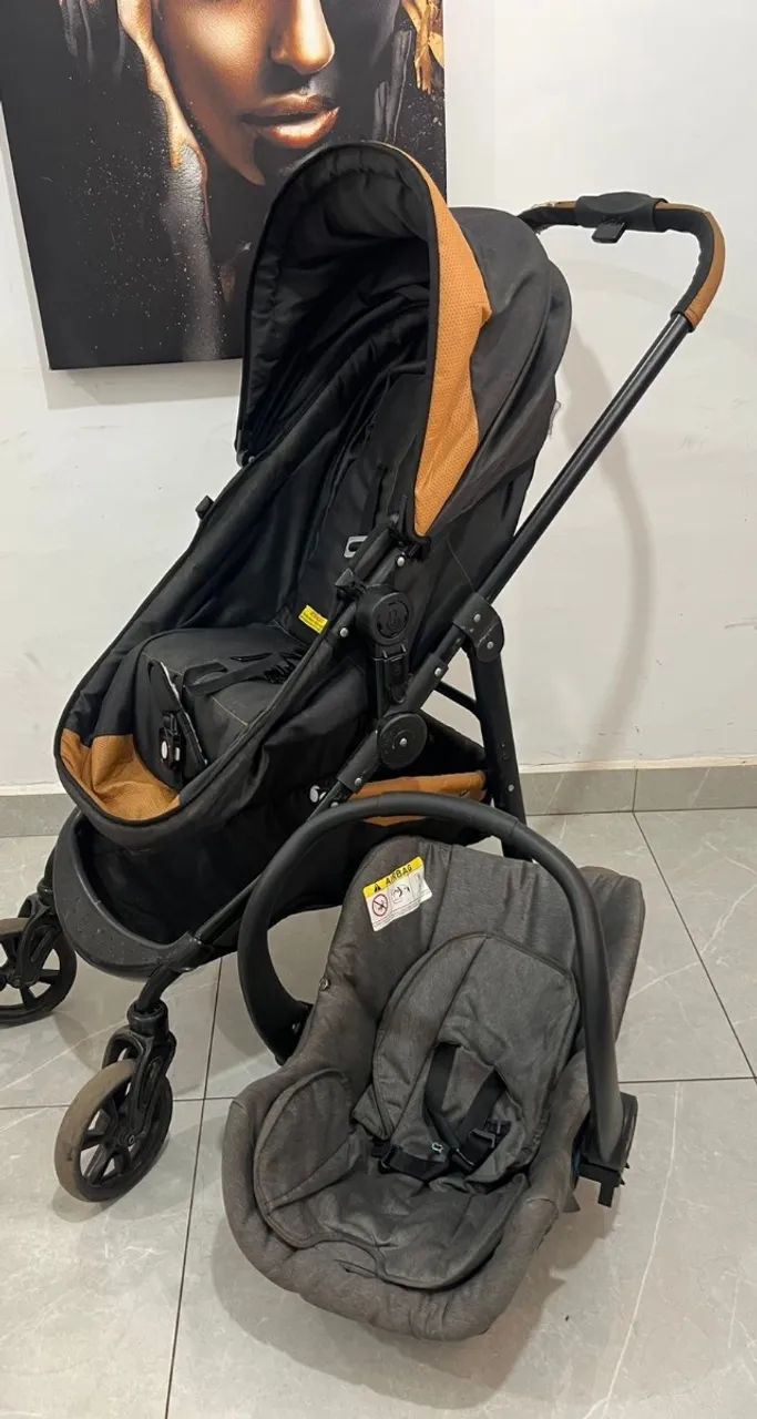 Carrinho de bebê com bebê conforto  - Foto 2