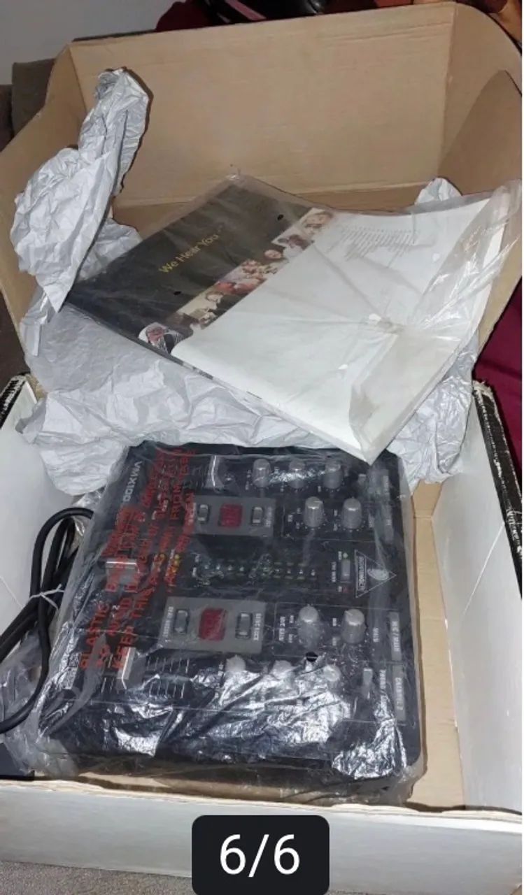 Mixer Behinger VMX 100 USB usado - Foto 3