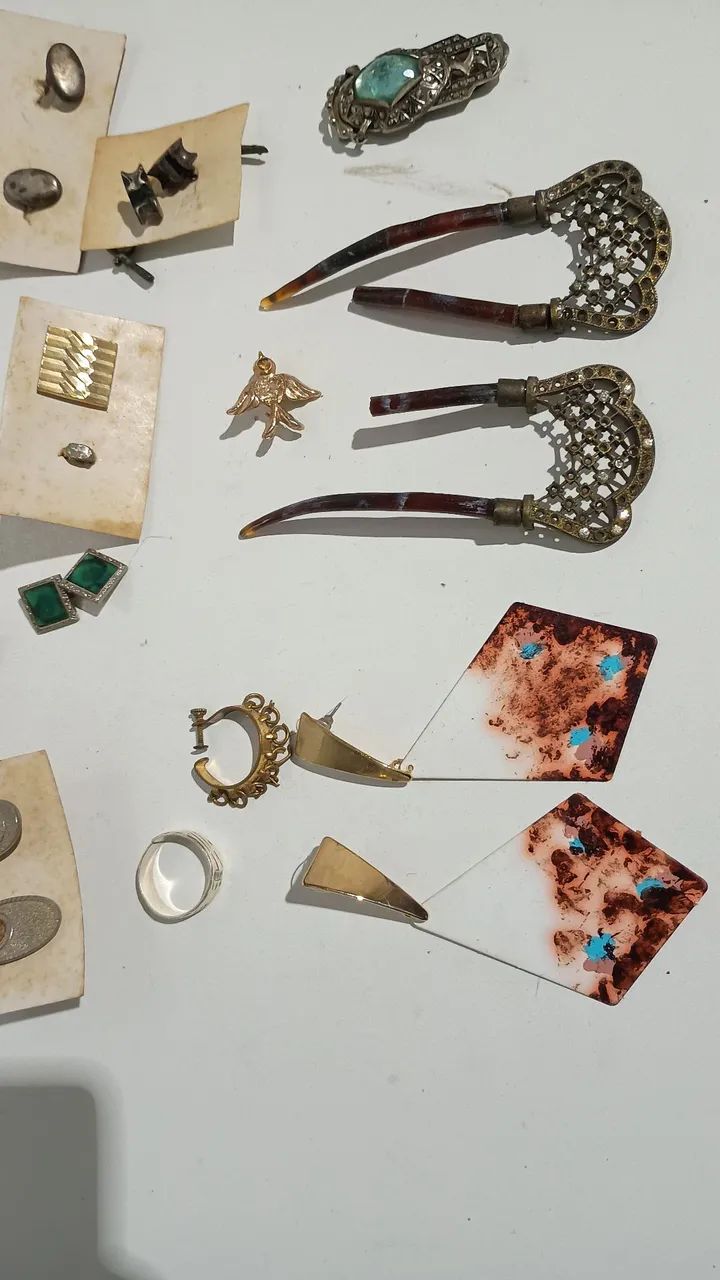 Lote de broches e bijuterias antigas <br>Todas pelo valor anunciado - Foto 2