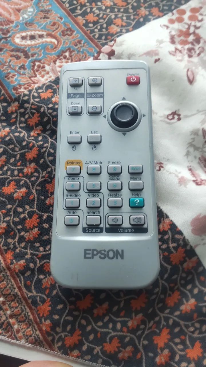 Projetor epson powerlite s4  - Foto 2