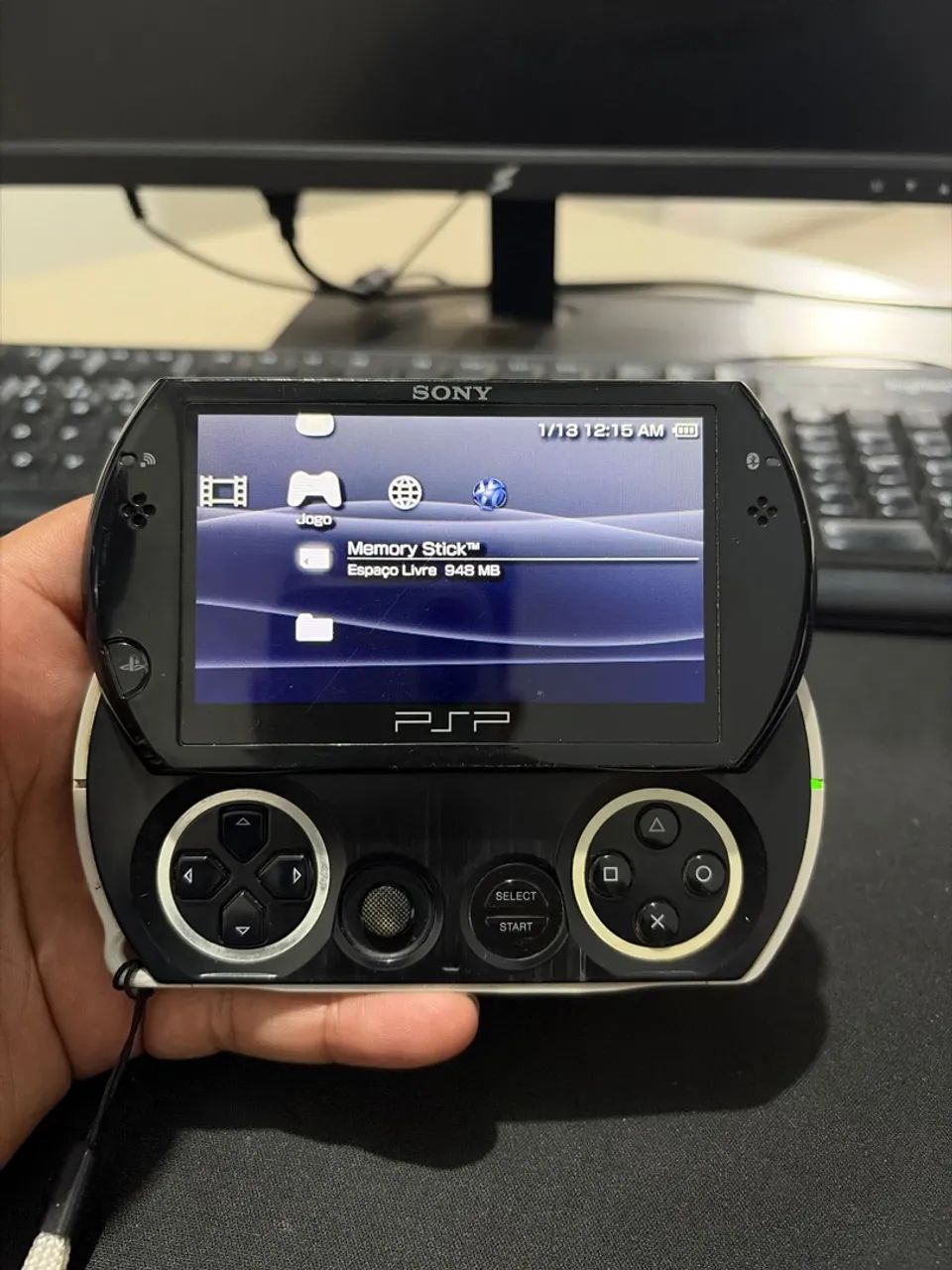 PSP GO