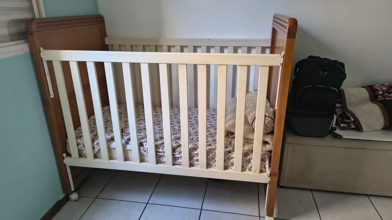 Berço que vira cama madeira maciça  - Foto 2