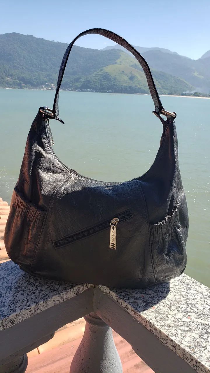 BOLSA DE OMBRO ESTILO CANOA PRETA 