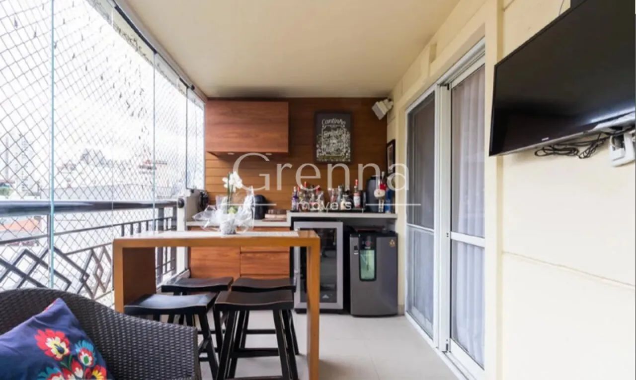 Apartamento para locação com 128m², Moema SP.