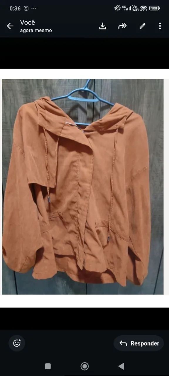 Blusa feminina cor terra com capuz - Foto 3