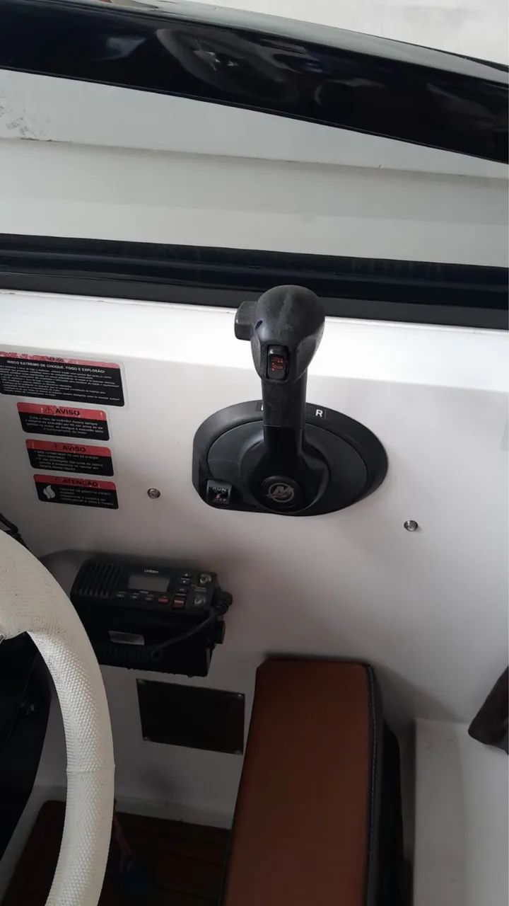 Mercruiser 250 HP 4.5 V6 (Centro Rabeta) - Foto 2