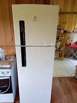 Vendo geladeira com 3 meses de uso