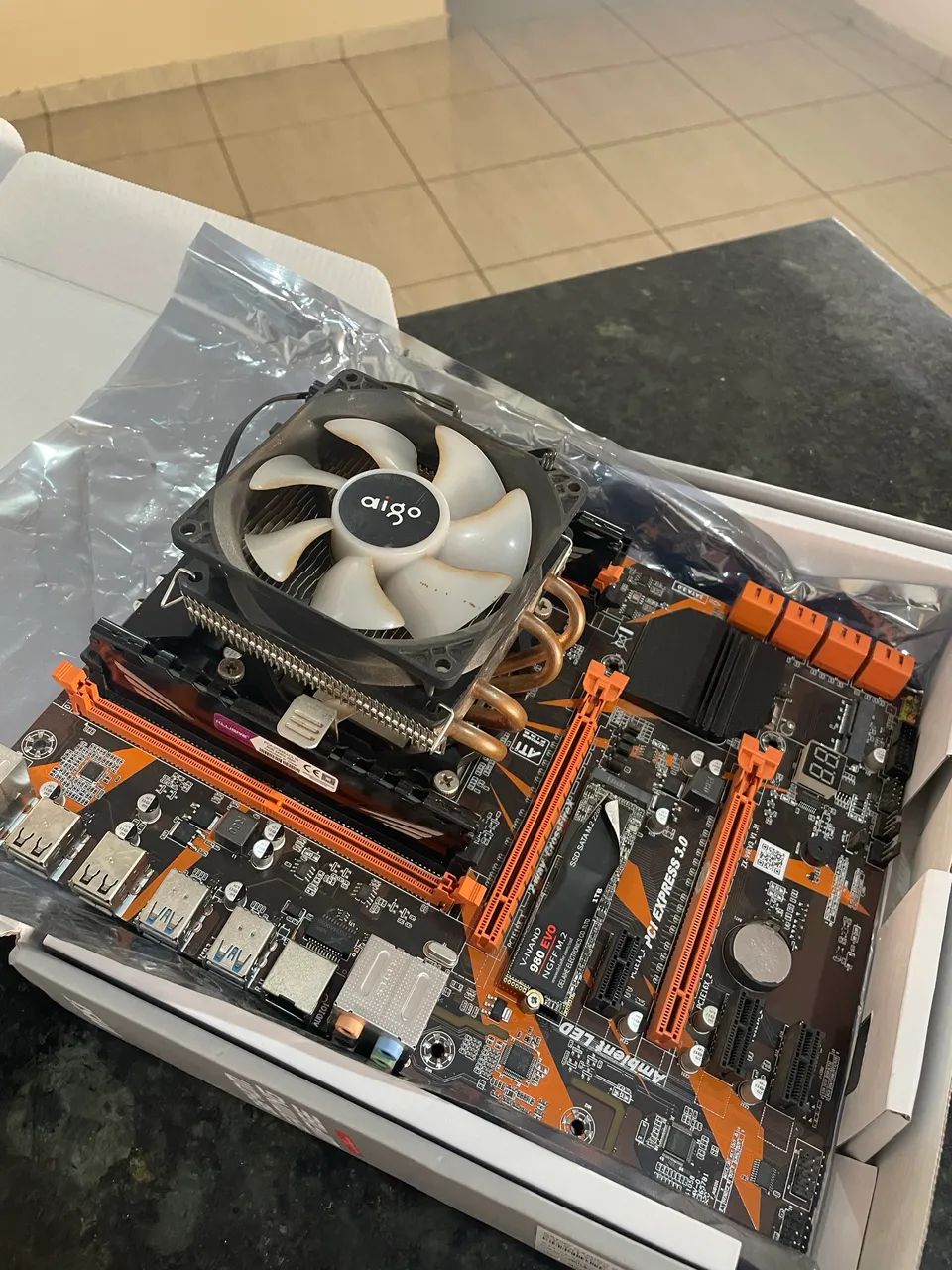 Kit placa mãe x99 com dois processadores e 16G ram com cooler  - Foto 2