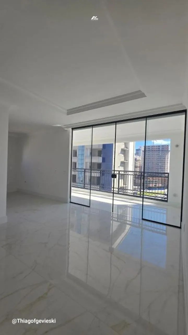 Apartamento Sofisticado com Sacada Gourmet, Fechadura Eletrônica e Rooftop com Lazer Compl