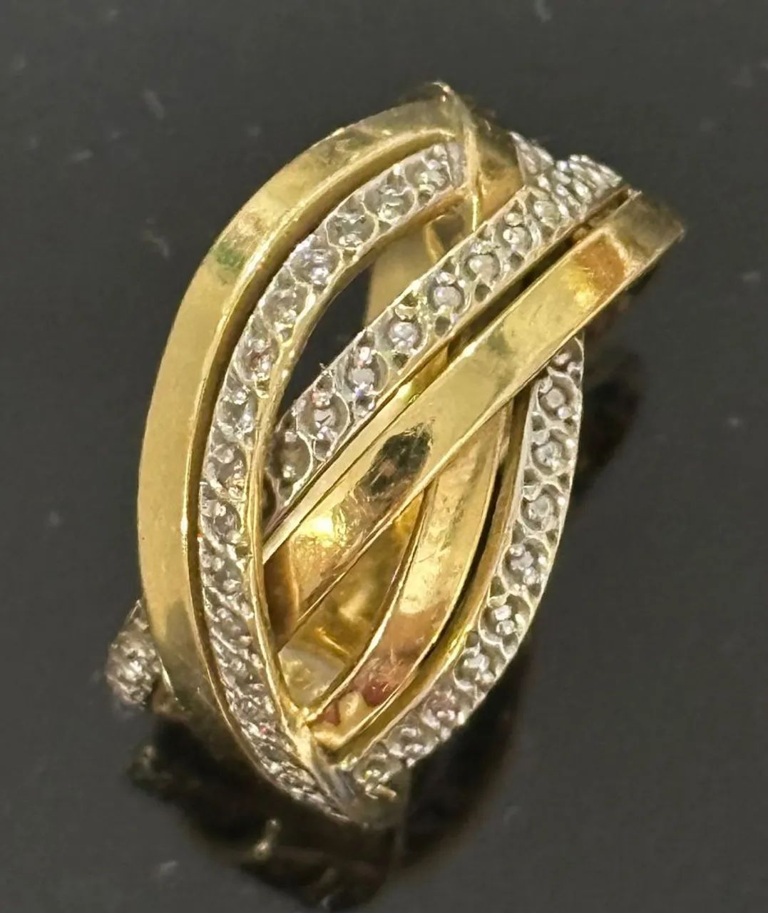 Anel entrelaçado com diamantes  - Foto 2