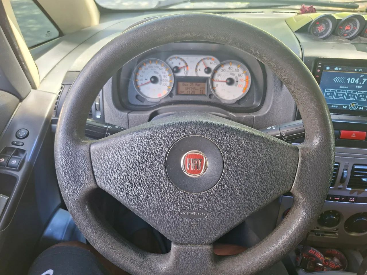Fiat Idea Adv./ Adv.lock.dualogic 1.8 Flex 5P 2010 - Foto 2