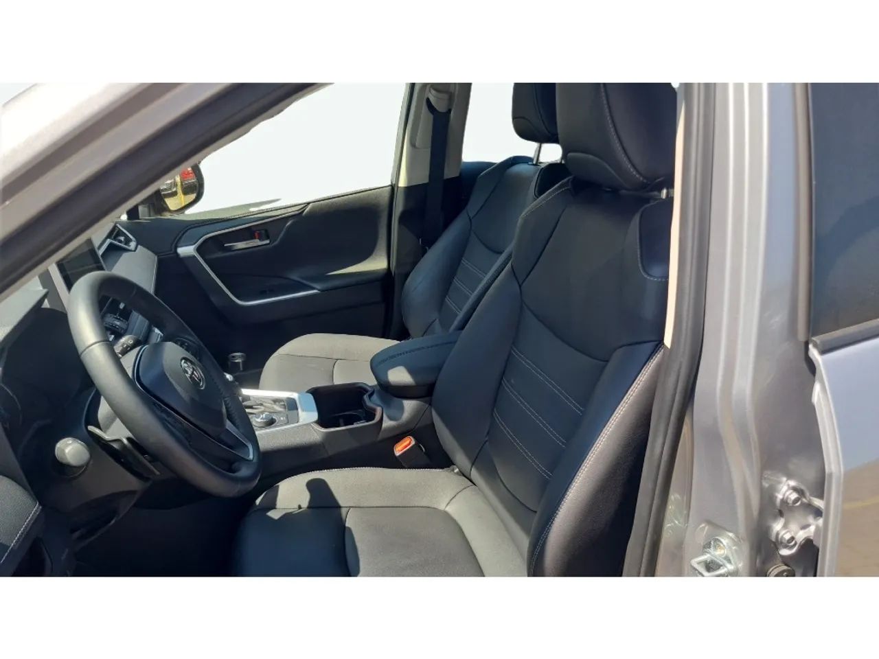 Toyota RAV4 2.5 SX Connect 4X4 Hybrid AUT, foto 11 de 12