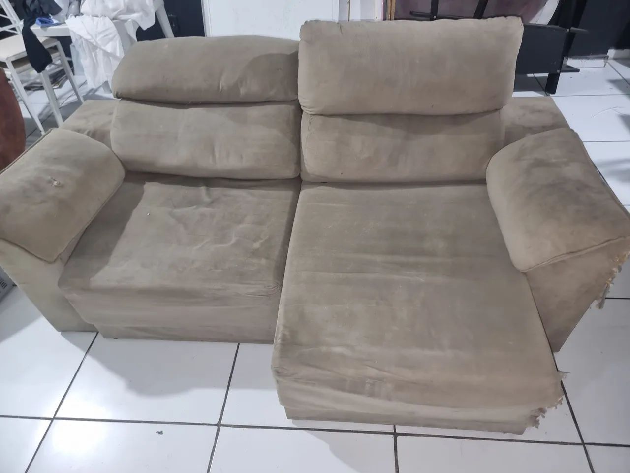Sofa retratil estrutura boa