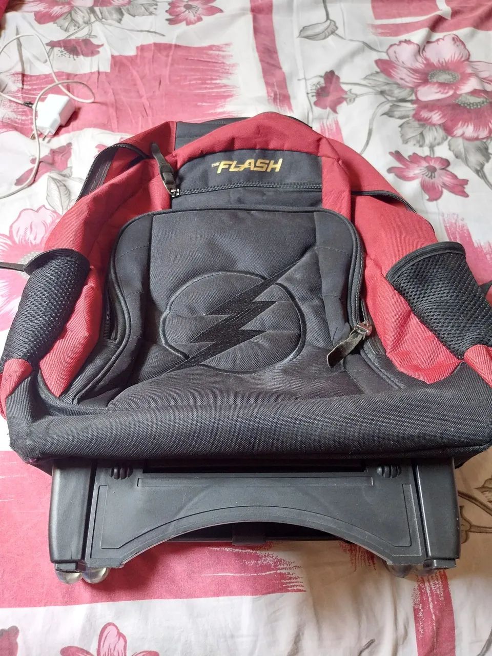 Mochila Flash vermelha usada/conservada - Foto 2