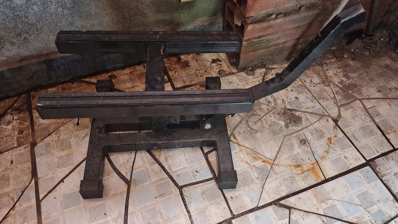 Cavalete para  manutenção de moto - Foto 5
